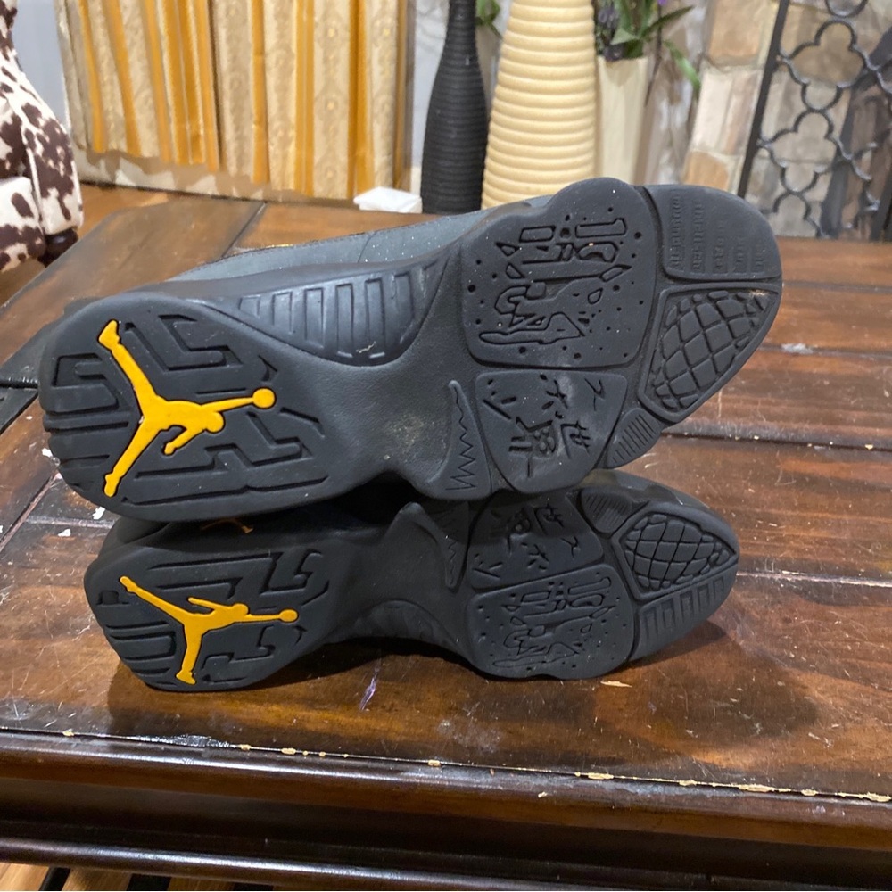 Mens Jordan 9 Retro Black. Size 8. - Picture 6 of 8